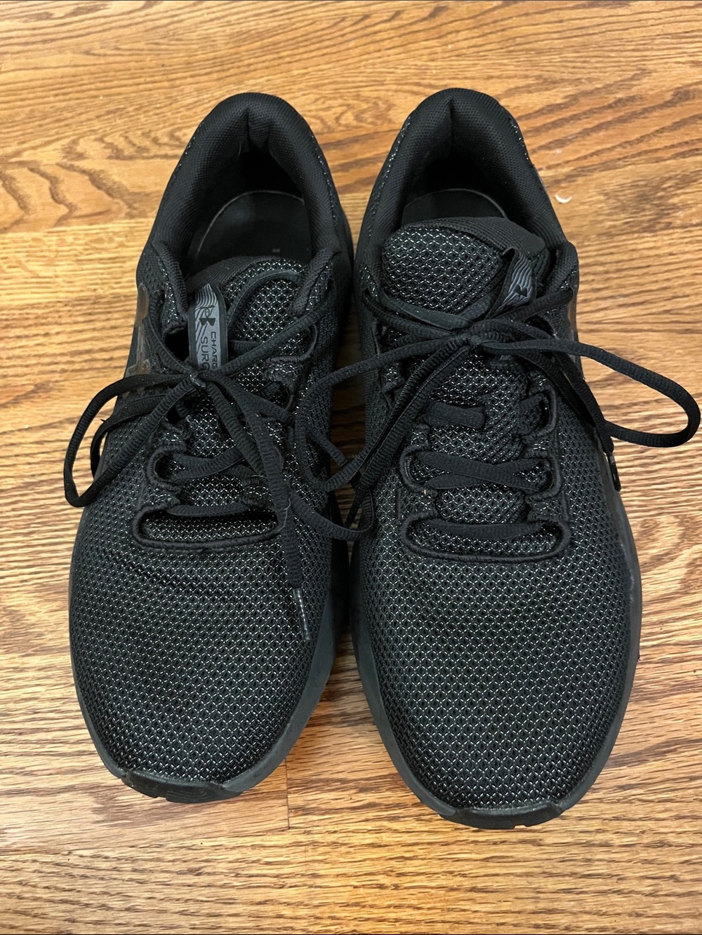 Men's Under Armour Charged Surge 4 Sneakers - Black - Size 11.5